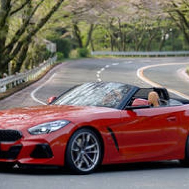 BMWの最新ロードスター Z4に試乗｜BMW ギャラリー