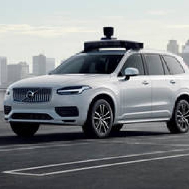 ボルボ、Uberと共同開発した自動運転のための生産車を発表｜Volvo ギャラリー