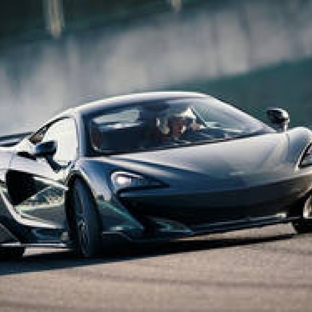 マクラーレン 600LTにハンガロリンクで乗る｜McLaren ギャラリー