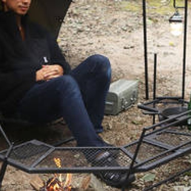 キャンプ体験をランクアップさせる、ソロキャンパーのためのコクピットツール｜DOD　ギャラリー