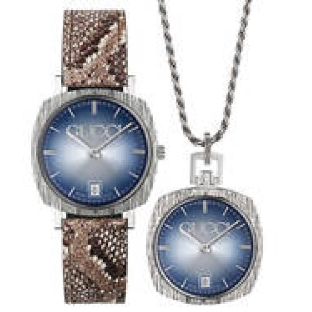 今年のグッチはストラップで遊ぶ。自分スタイルにカスタマイズ｜GUCCI　ギャラリー