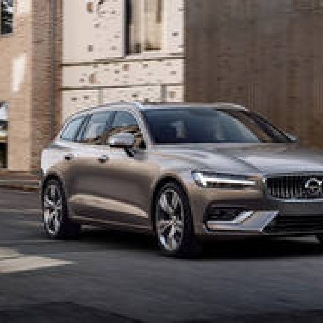 ボルボ、PHVモデルも含む新型V60を発売｜Volvo ギャラリー