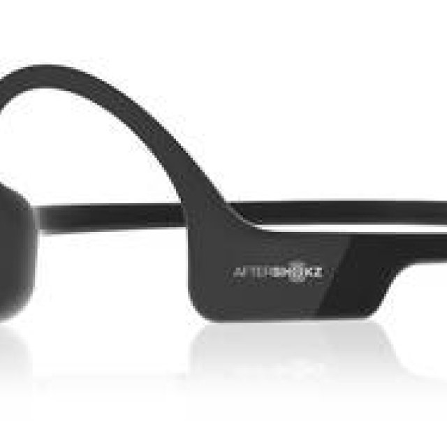 耳を塞ぐことなく快適に音楽を楽しめる。極限まで軽く、音質と軽量化を追求した次世代型骨伝導ヘッドホン｜AfterShokz