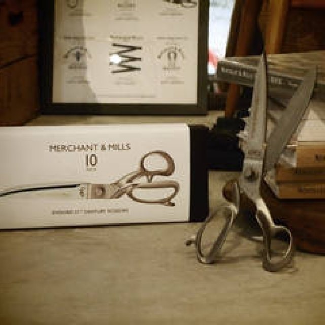 シェフィールド大学の先進製造研究センターと共同開発した裁ちばさみ｜MERCHANT & MILLS