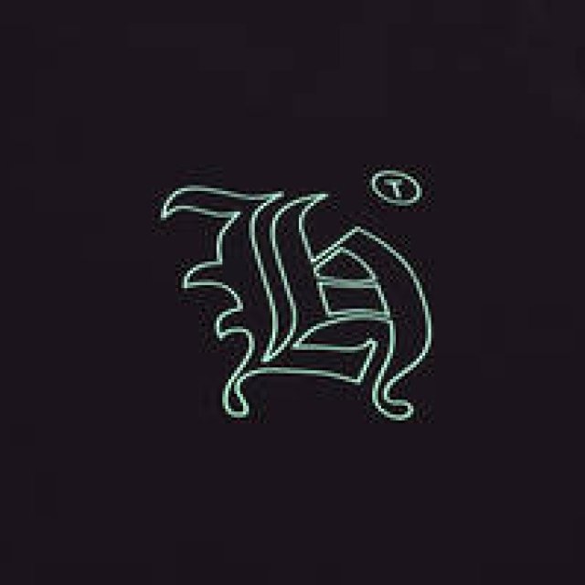 D/HILLのアパレルラインが国内でリリース｜RESTIR