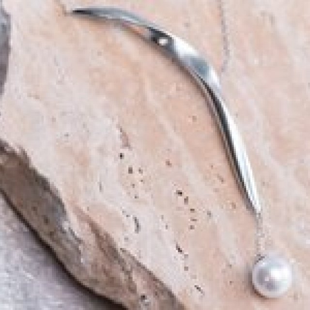 日本の伝統工芸に共鳴する女性建築家が手がける錫ジュエリー、NS by NOUSAKUがデビュー