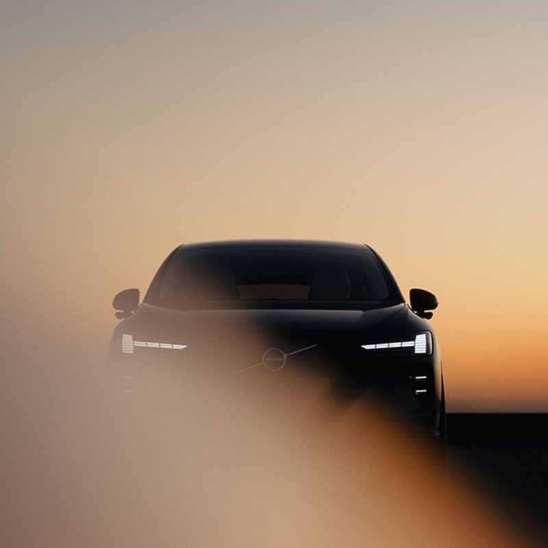 ボルボ、航続距離800㎞超のBEV新型モデルEX60を1月21日にワールドプレミア