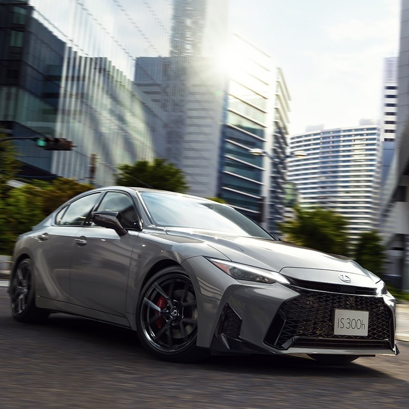 レクサス、IS300hをマイナーチェンジし、特別仕様車も設定