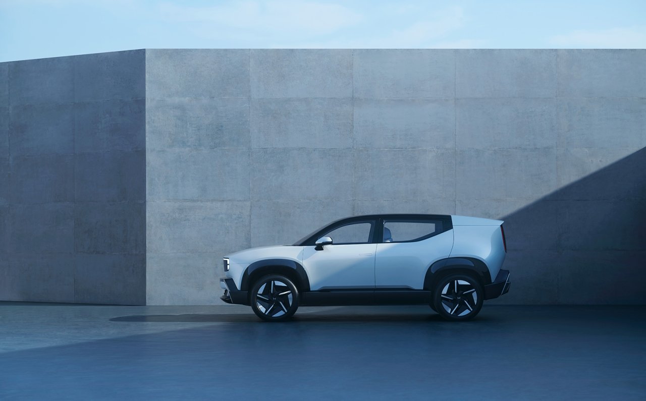 モビリティショーで2027年度発売予定のBEV「ホンダ 0 α」をワールドプレミア