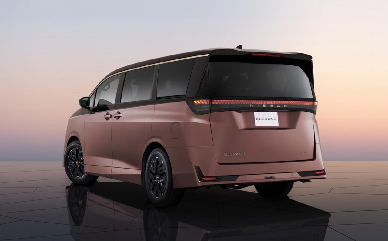 モビリティショーでエルグランドなど3つのフラッグシップを公開