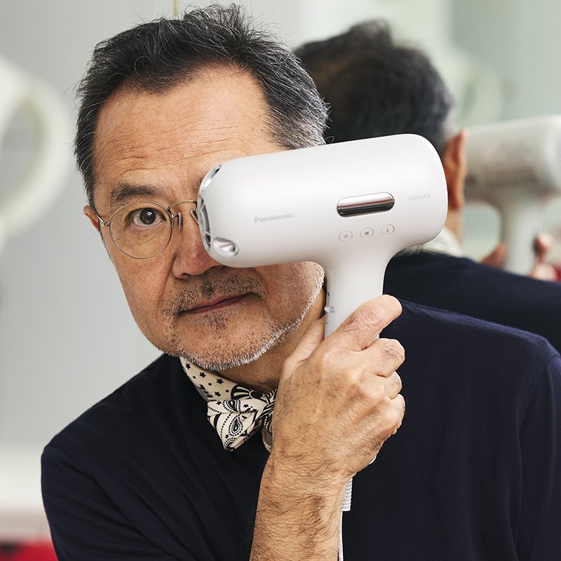 テクノロジーと美意識と出会う。ヘアスタイリストhiro TSUKUIが衝撃を受けた〈nanocare ULTIMATE〉の革新性 