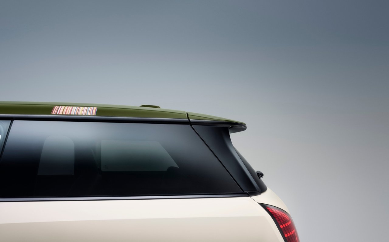 BMW、モビリティショーで最新の「ノイエ・クラッセ」モデルをアジア初披露