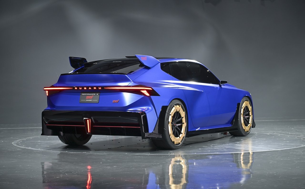 モビリティショーでスバルならではの個性が光るコンセプトモデルなどが登場