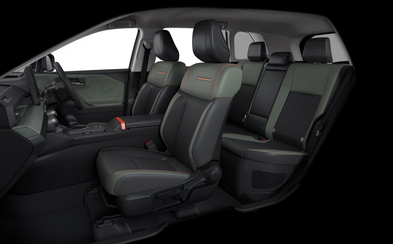 ハイブリッドモデルとなった新型RAV4が発売