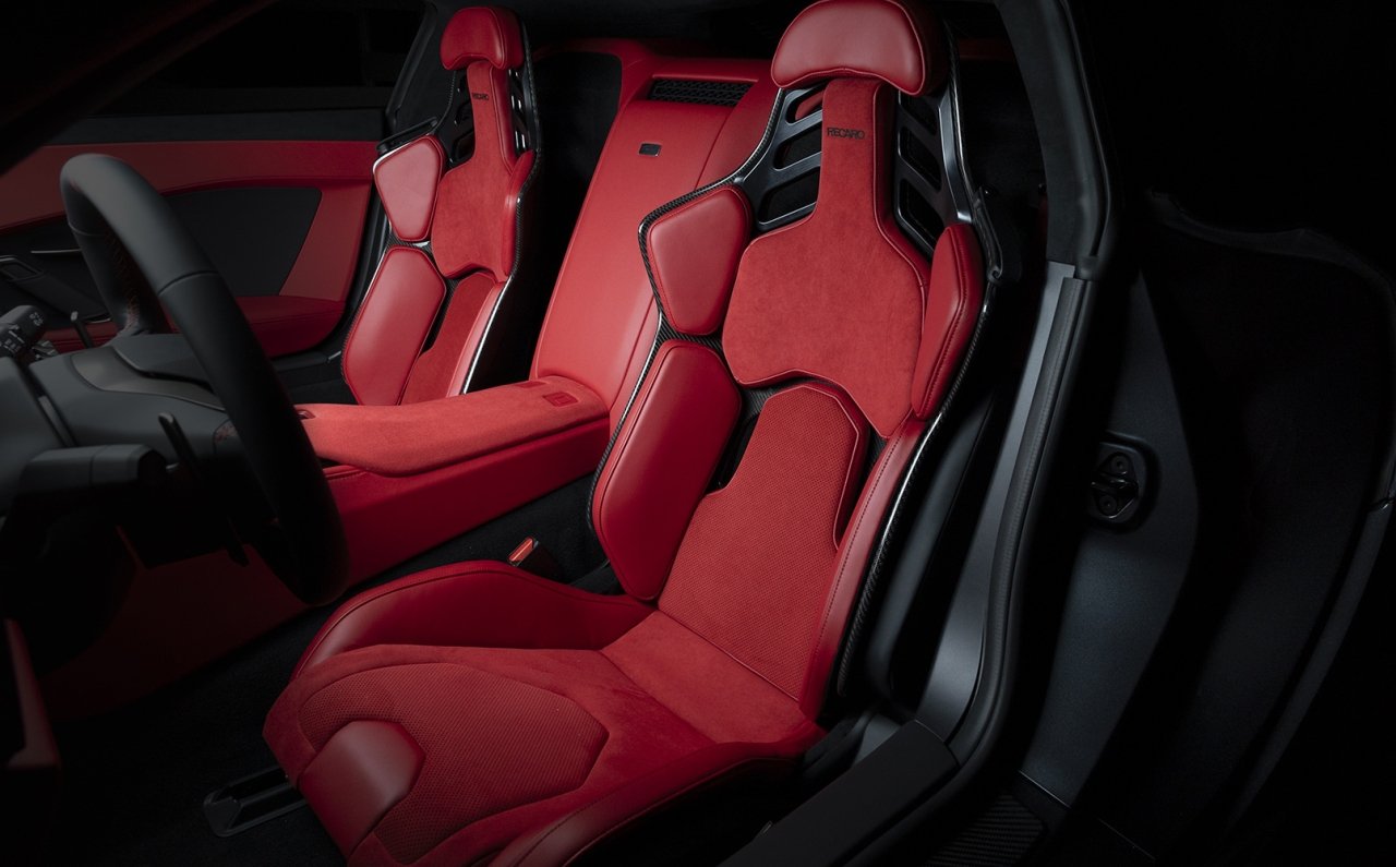 「トヨタ 2000GT」「レクサス LFA」に続く3台のフラッグシップスポーツカーを世界初披露