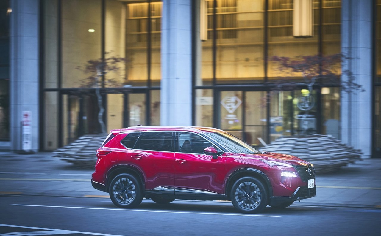 本物を知る2人が語る、エクストレイルという選択。タフネスとエレガンスを兼ね備えた本格SUVの真価