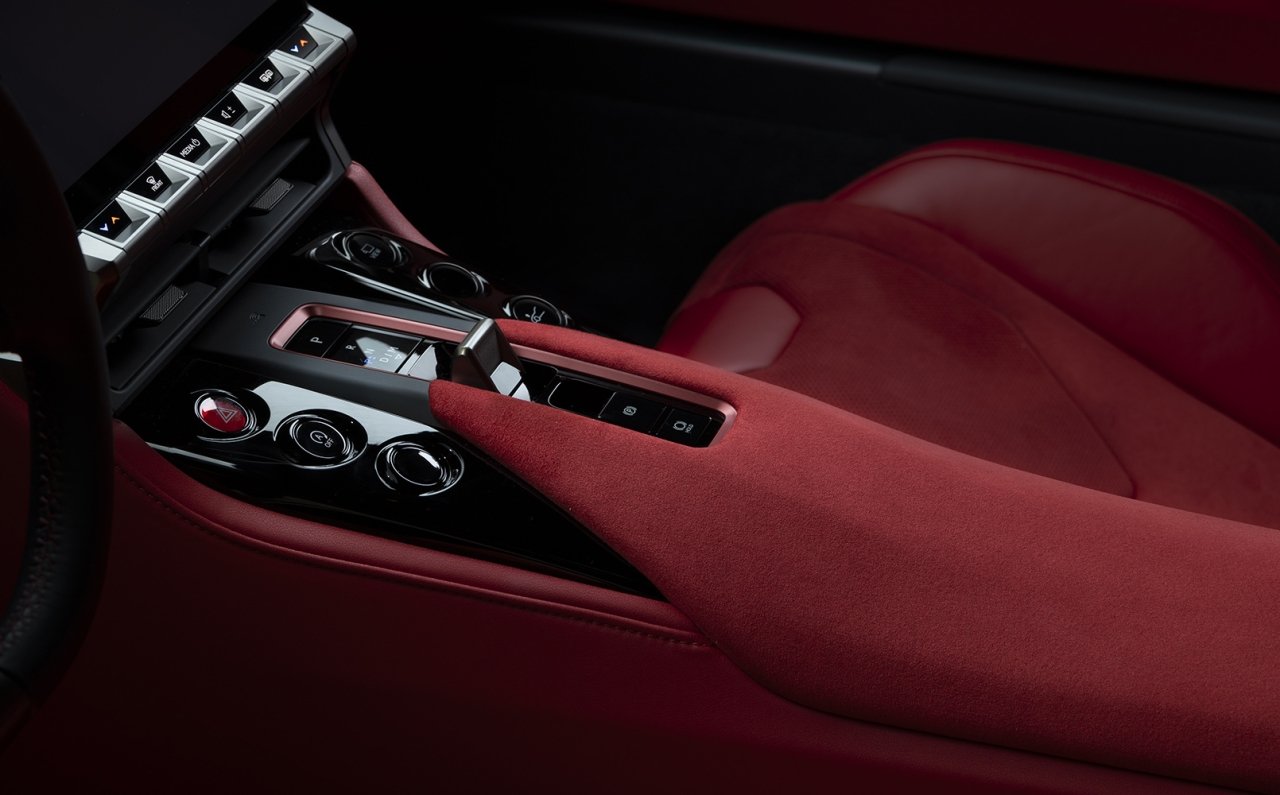 「トヨタ 2000GT」「レクサス LFA」に続く3台のフラッグシップスポーツカーを世界初披露