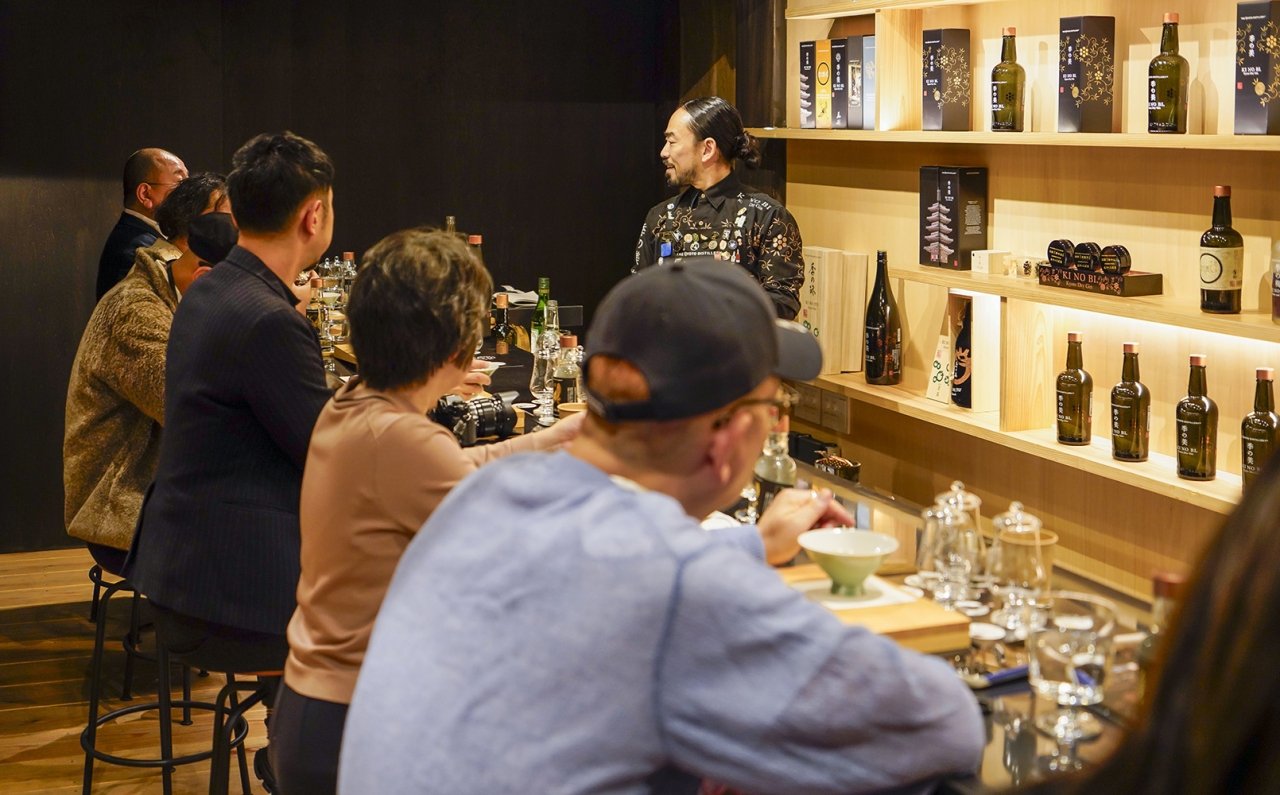 京都府亀岡市に誕生した新蒸溜所が明かす、世界が「季の美」を選ぶ理由