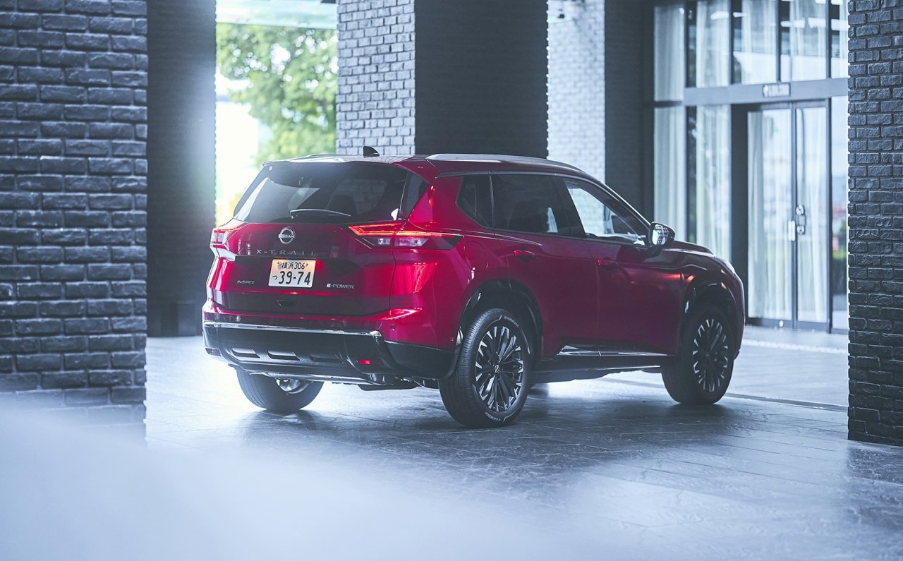 本物を知る2人が語る、エクストレイルという選択。タフネスとエレガンスを兼ね備えた本格SUVの真価