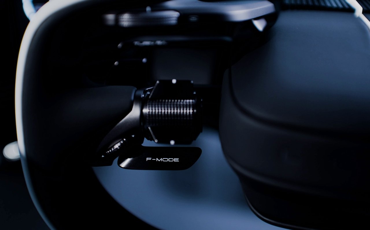 「トヨタ 2000GT」「レクサス LFA」に続く3台のフラッグシップスポーツカーを世界初披露