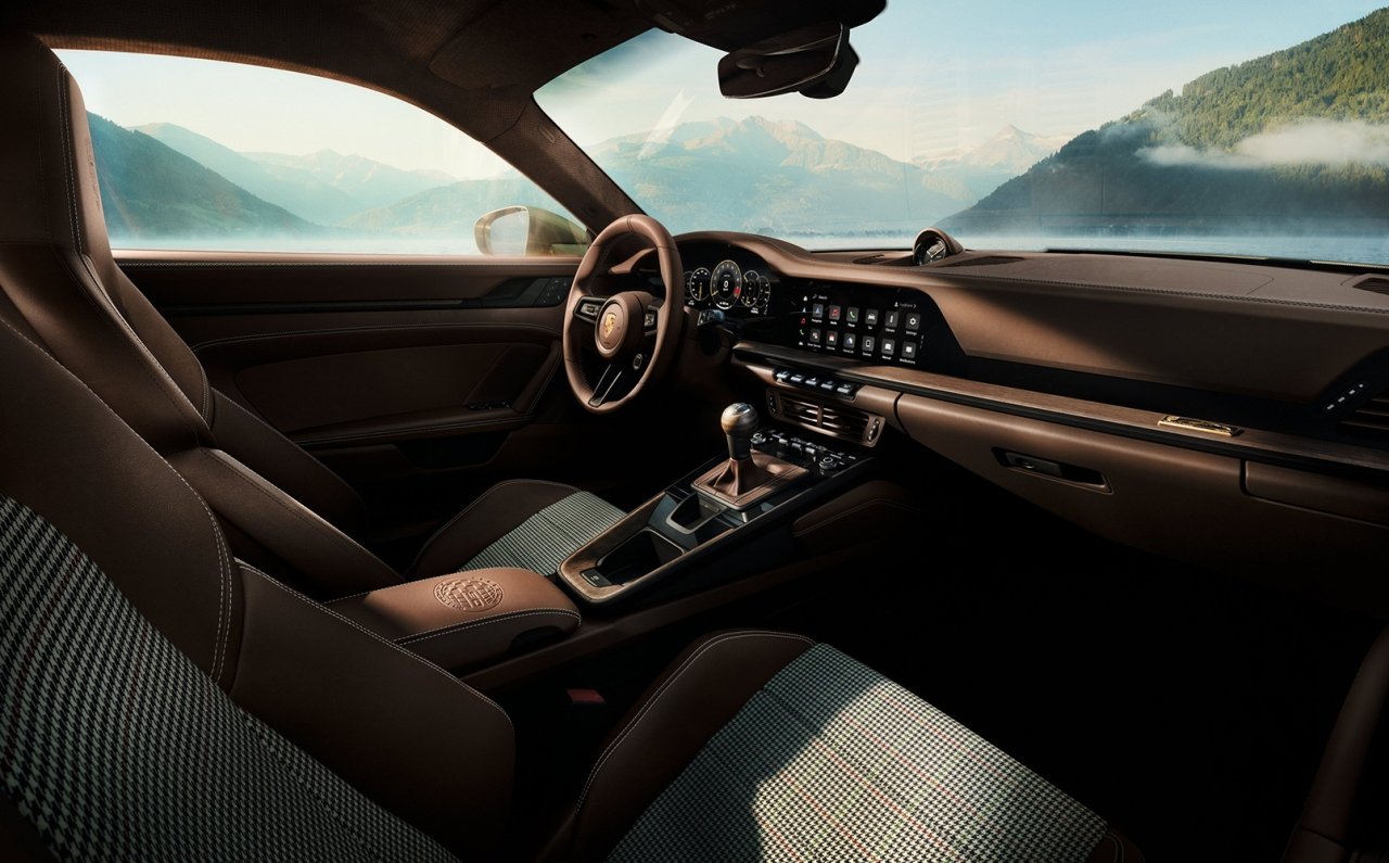 生誕90周年を迎えたF.A.ポルシェに敬意を表する90台限定のコレクターズカー