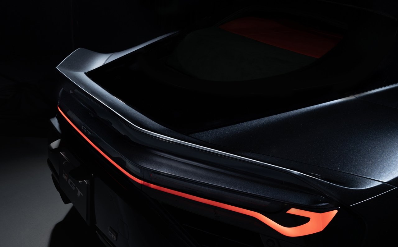 「トヨタ 2000GT」「レクサス LFA」に続く3台のフラッグシップスポーツカーを世界初披露