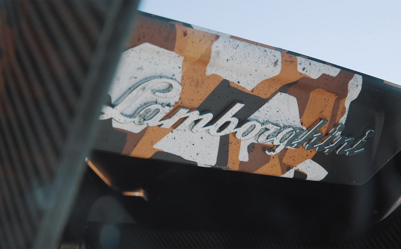 ランボルギーニ 大型のリアウイング