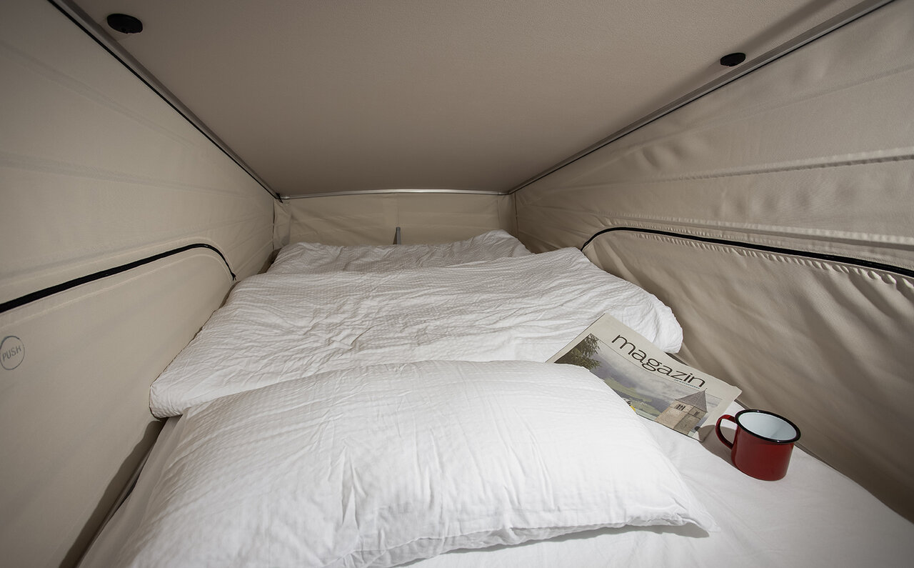 メルセデス･ベンツV220d マルコポーロ ホライゾン ポップアップルーフ