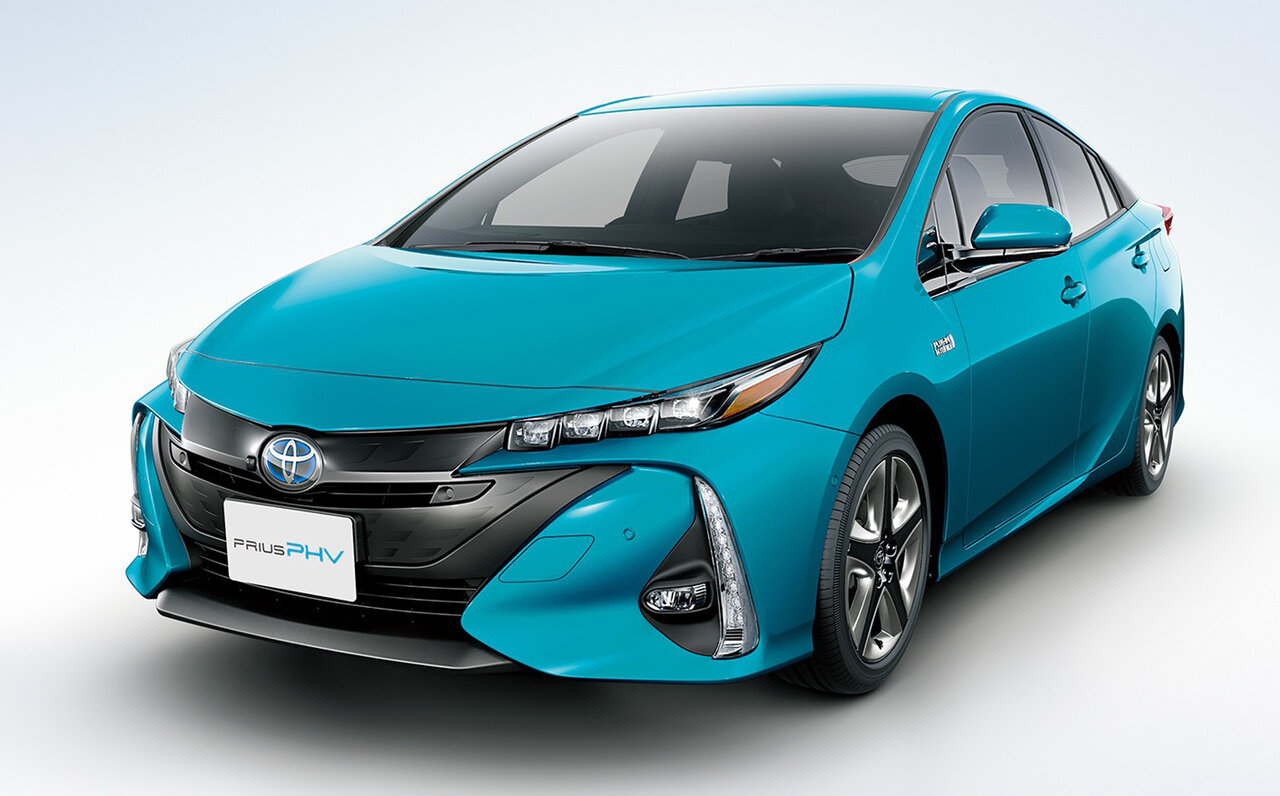 トヨタ プリウスPHV