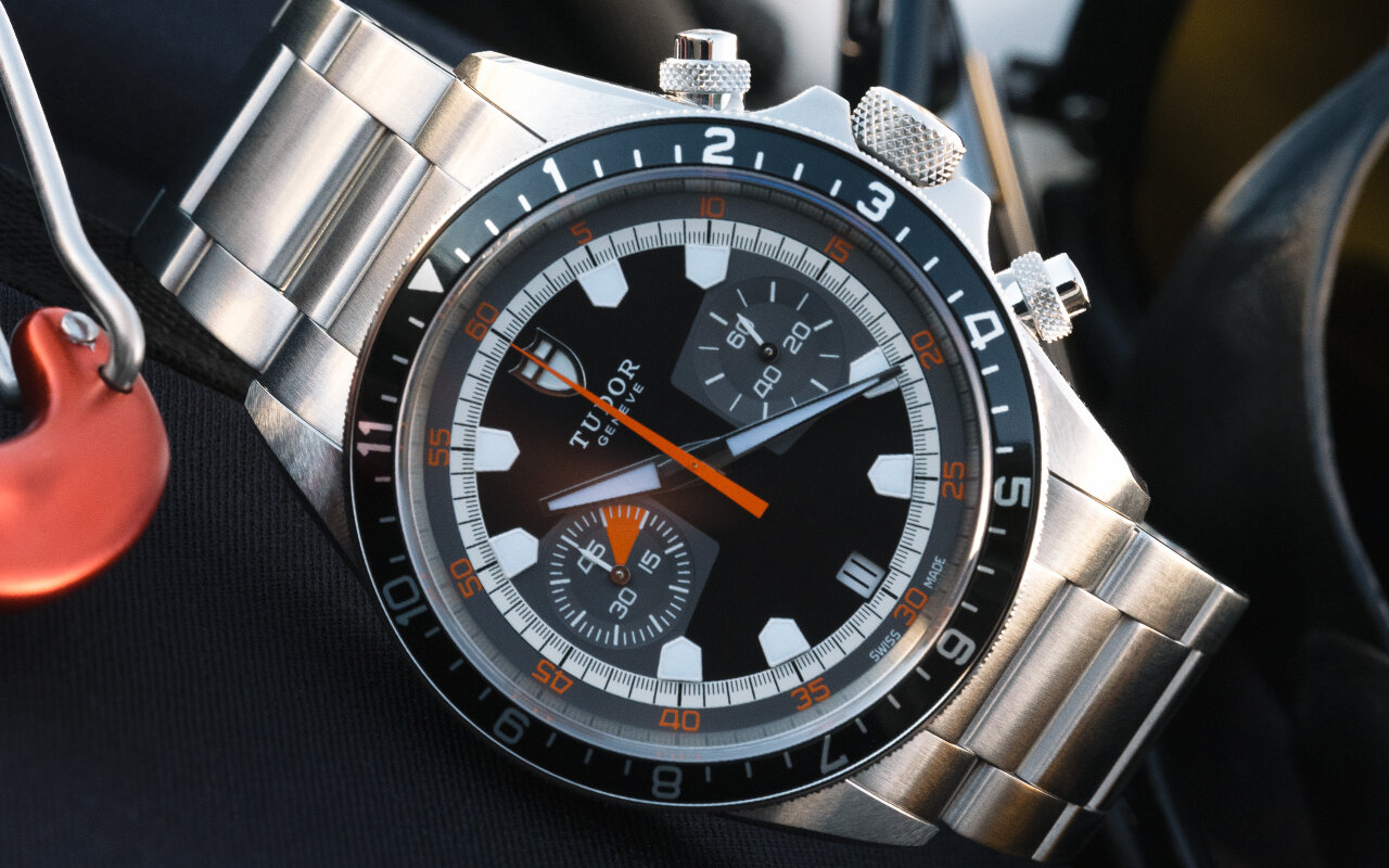 M70330N-0005_black_grey_95740_AMB