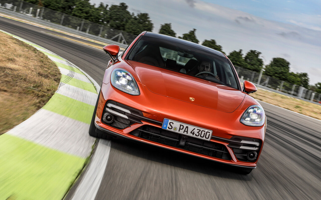 PORSCHE Panamera ポルシェ パナメーラ