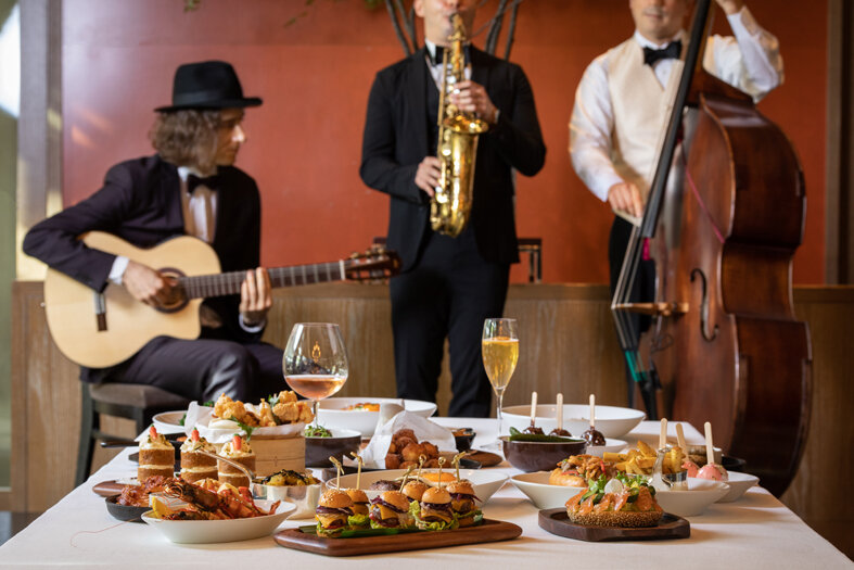 ペリエ ジュエをフリーフローで愉しむ優雅な休日ブランチ