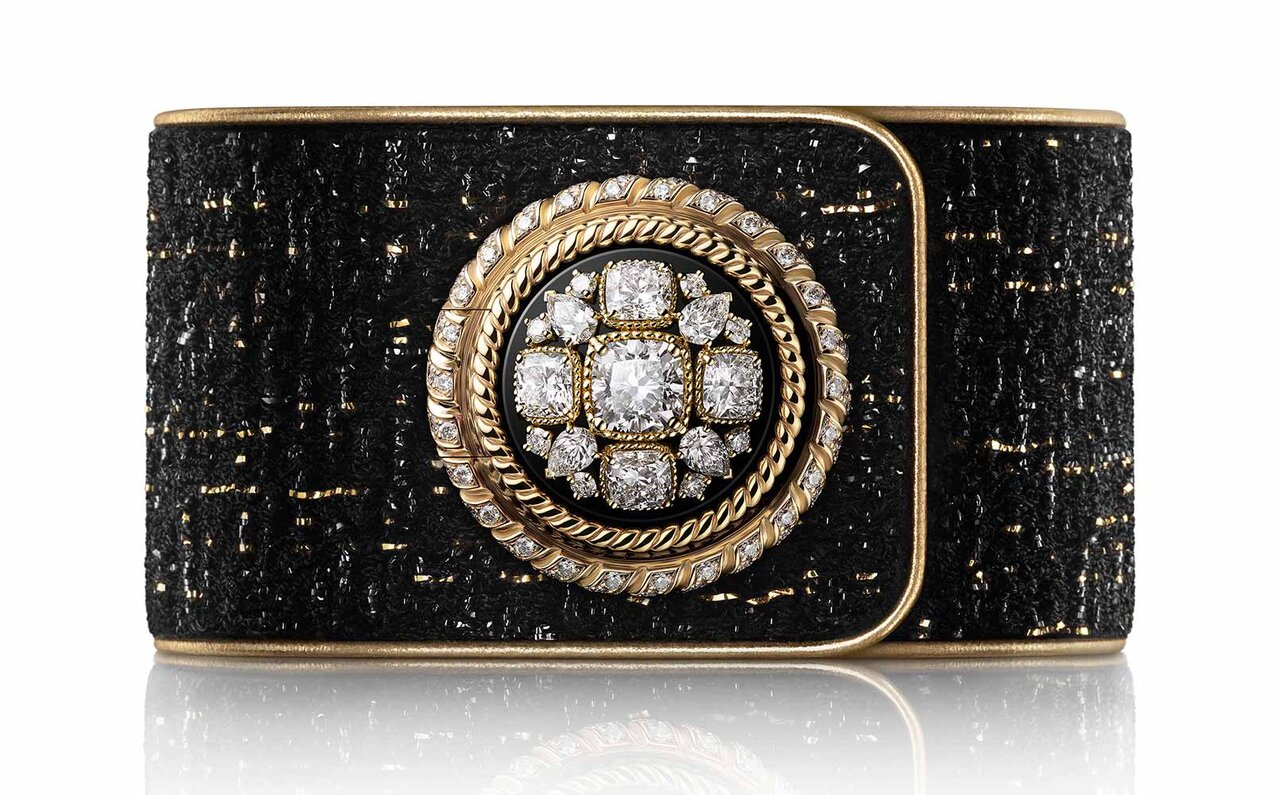 ジャケットの“ボタン”に着想を得た新作「マドモアゼル プリヴェ ブトン」｜CHANEL