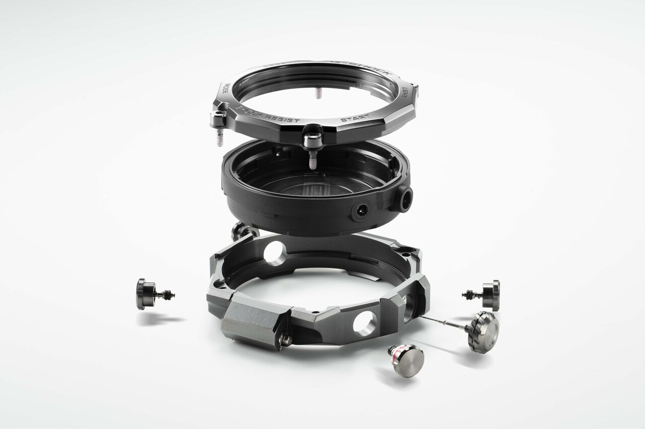 新開発の「デュアルコアガード構造」を採用した「MTG-B2000」｜G-SHOCK