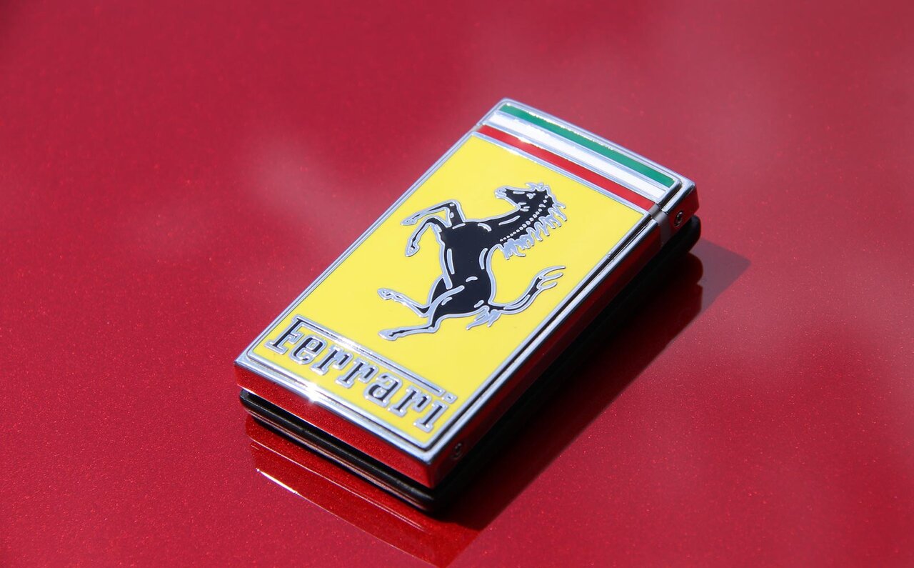 フェラーリの新型+2ミッド・フロントエンジンGT「ローマ」に試乗｜Ferrari