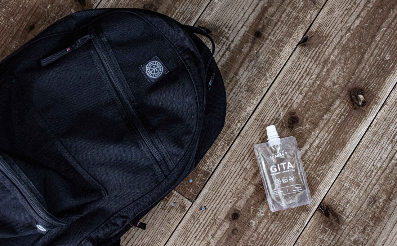 頭から身体まで洗える！　どこへでも持ち運べる新スタイルの全身用シャンプー｜GITA