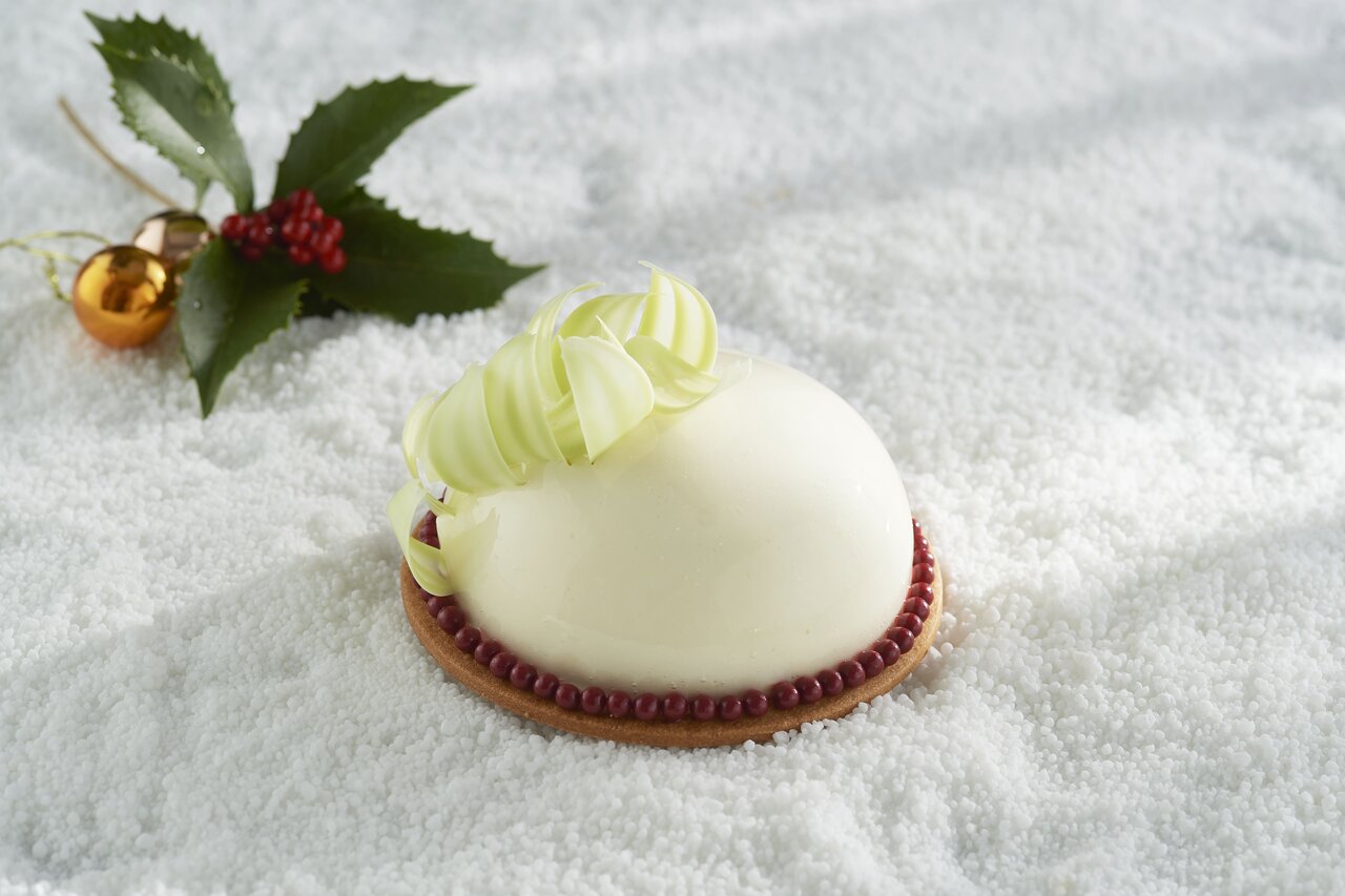 2020年のクリスマスは、シェフのアイディアが詰まった4種類のケーキが登場｜Andaz Tokyo