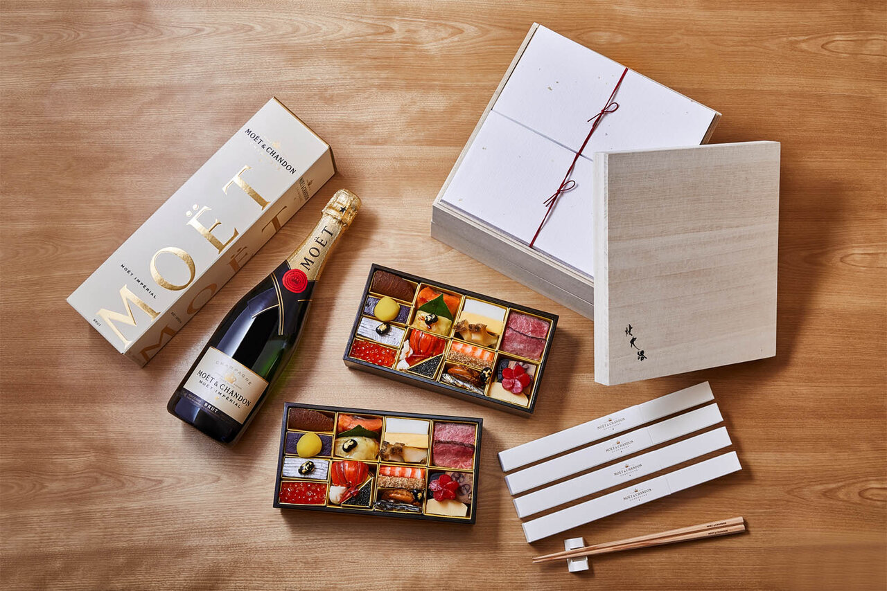 モエ アンペリアルと北大路 板前手作りおせちのセットのパッケージング
