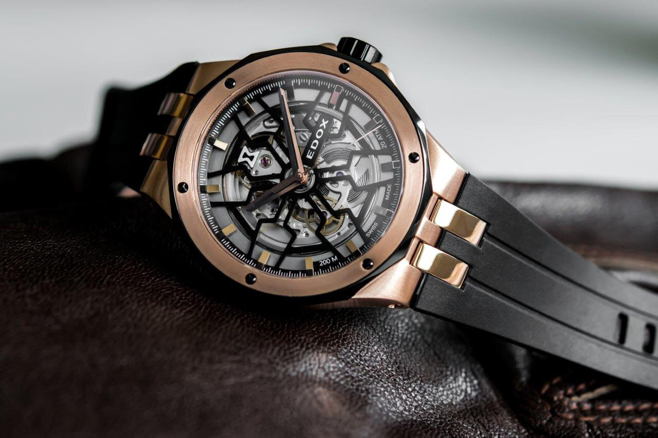 砂時計をモチーフにしたカットワークで魅せる「デルフィン メカノ オートマティック」｜EDOX