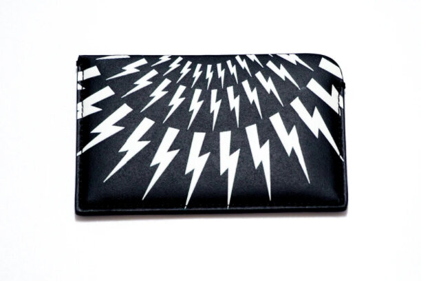 登場のアイテムを阪急メンズ大阪のニールバレット期間限定ショップで手に入れる｜Neil Barrett