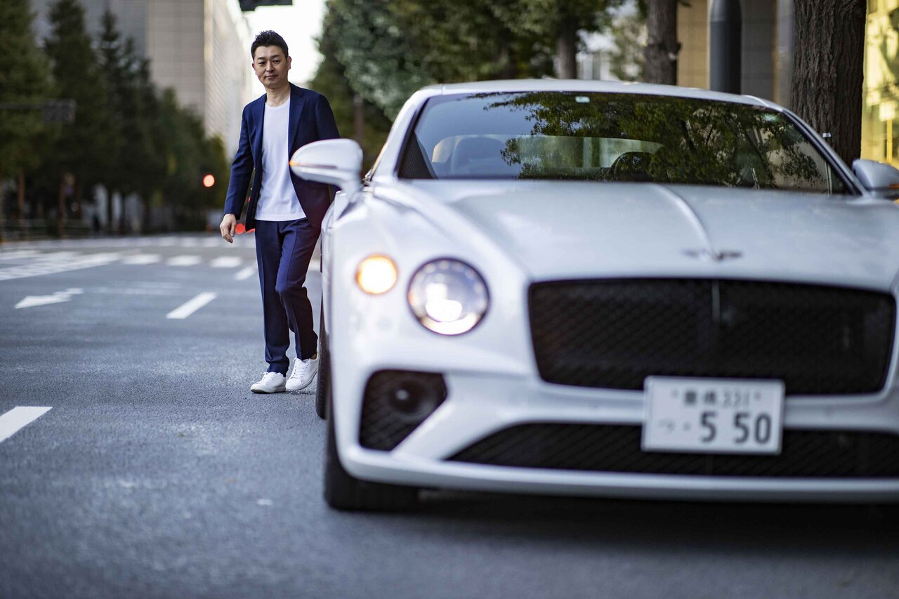 ライフアチーバーが語るベントレーの魅力──栗林研治先生×ベントレーコンチネンタルGT V8|Bentley