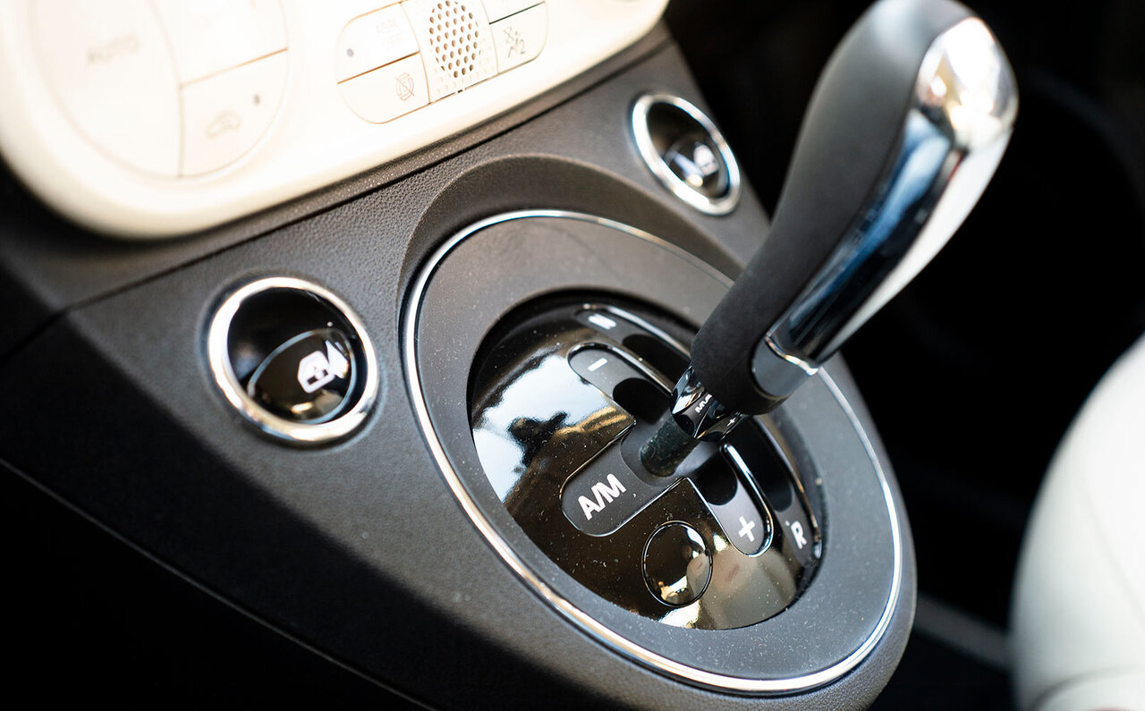 スタイリスト長澤実香とマガジニスト北原徹が語る、現代に蘇った“甘い生活” FIAT 500チンクエチェント ドルチェヴィータの魅力|FIAT