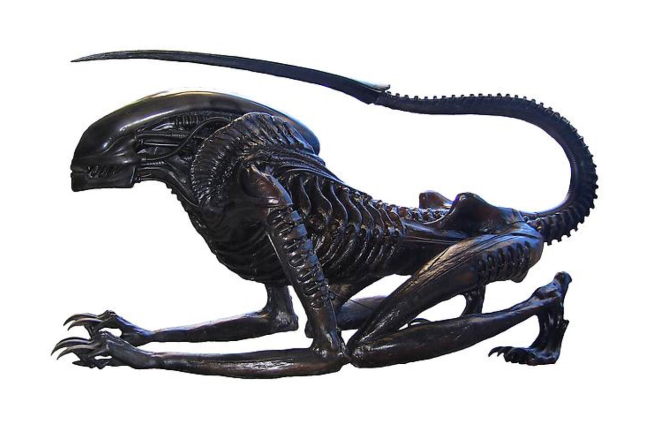 キュレーターのアレッシオ氏(kaleidoscope編集長)が語る、H・R・ギーガーと空山基。12/26より『H.R.GIGER×SORAYAMA』開催。| MEDICOM TOY