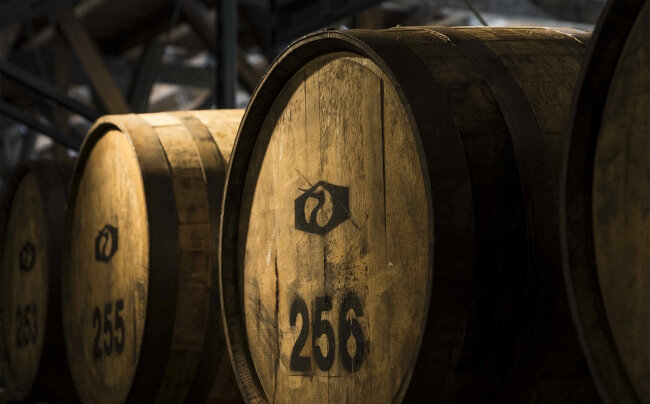 ウィスキーラバーに贈る、世界初 鋳造製ポットスチルを開発した北陸・三郎丸蒸留所をオンラインツアー｜TRAVEL