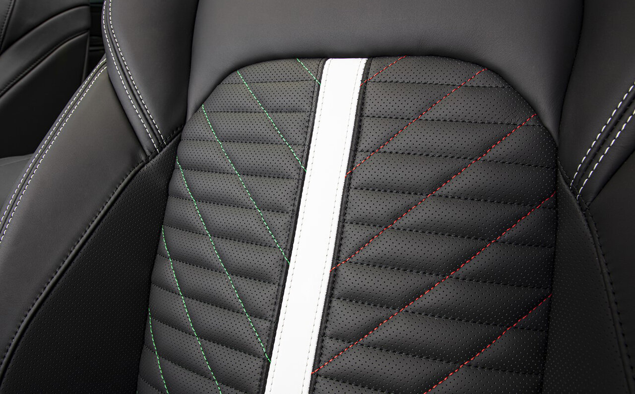 イタリア国旗に敬意を表した5台限定のレヴァンテ トロフェオ｜Maserati