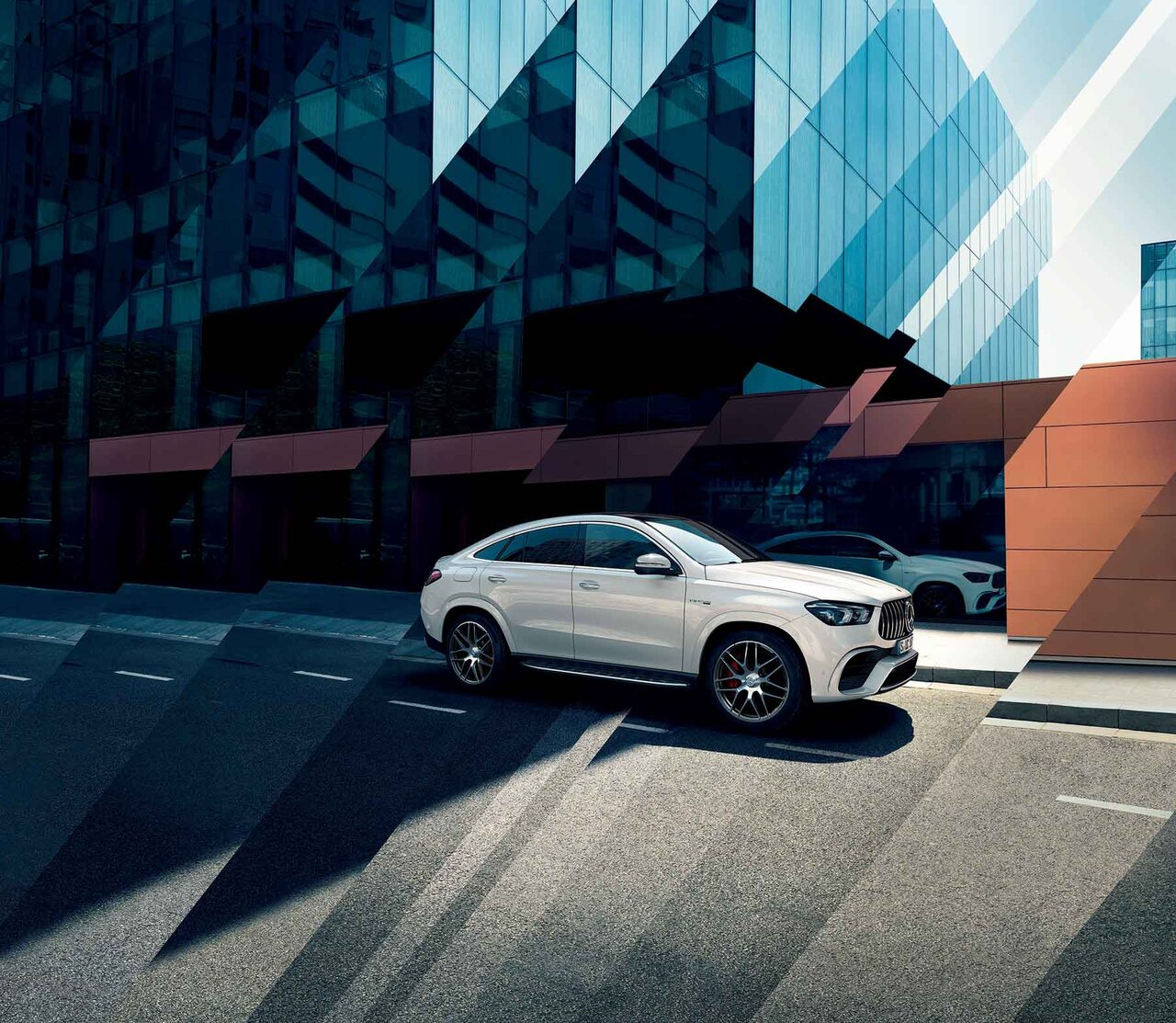 メルセデスAMGに48V電気システムと電気モーターを初採用したSUV3モデルが登場 ｜Mercedes-Benz