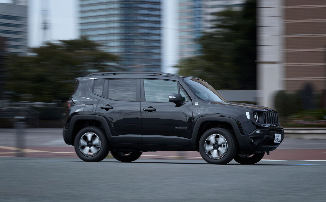 ジープ電動化の嚆矢たるレネゲード 4×e に試乗｜Jeep®