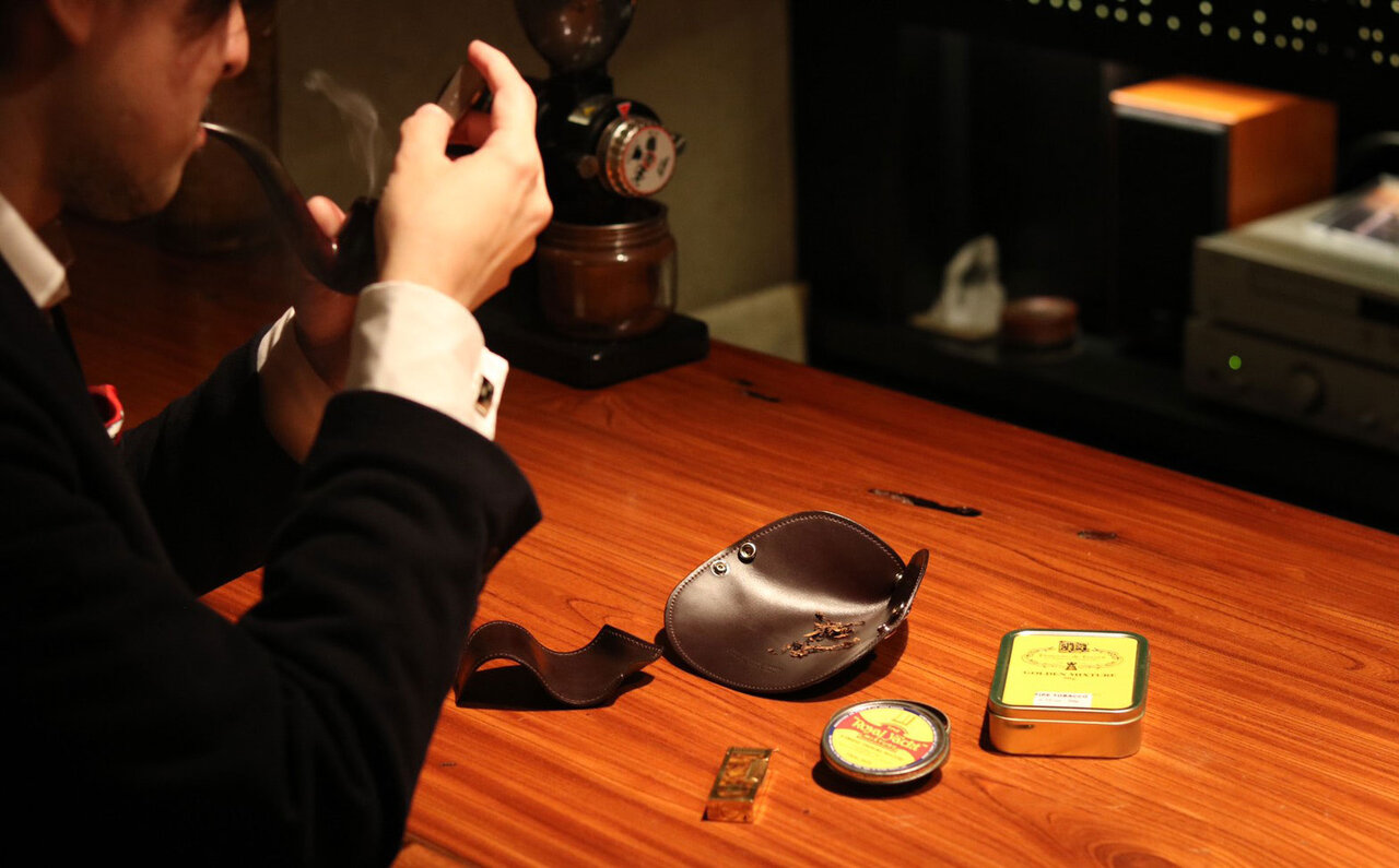 ラコタハウスとグロースヴァルトのWネーム。ラフコードバン製の逸品パイプアクセサリー|THE LAKOTA HOUSE