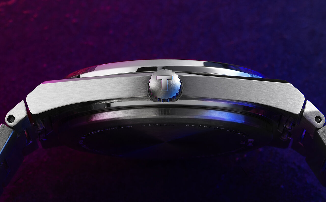 1978年のヘリテージモデルを再解釈した「Tissot PRX」｜TISSOT