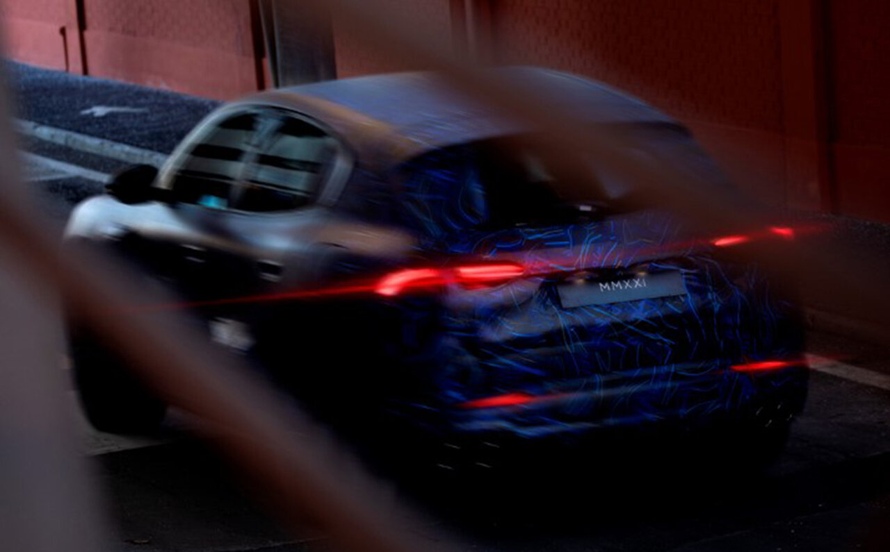 従業員の個人SNSからの拡散!?　マセラティ、新型SUV「グレカーレ」のプロトタイプを公開｜Maserati